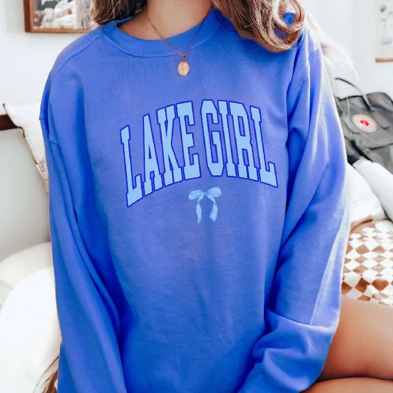 Lake Girl Comfort Crewneck Sweatshirt In Flo Blue