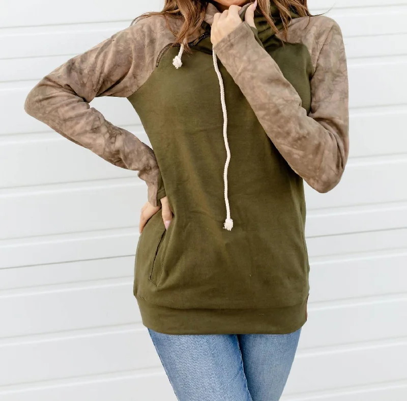 Doublehood Sweatshirt In Olive Tie Dye