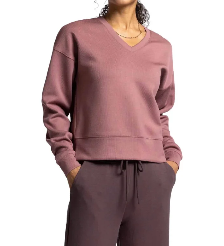 Martina V-Neck Pullover Sweater In Rose Brown