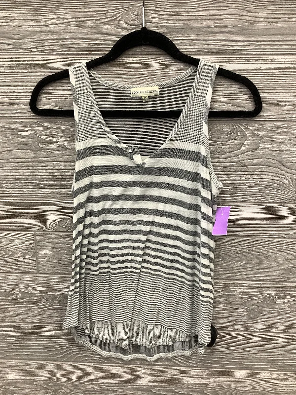 Top Sleeveless By Poof In Grey, Size: M